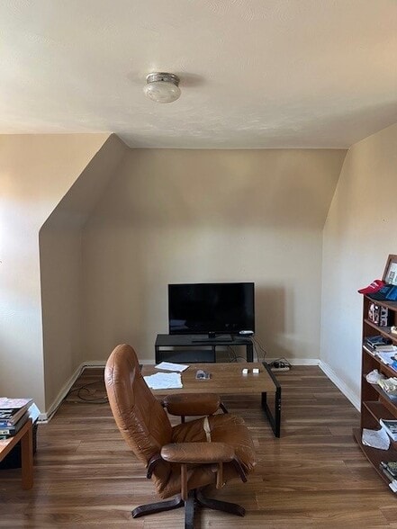 Building Photo - 900 Savannah Ave