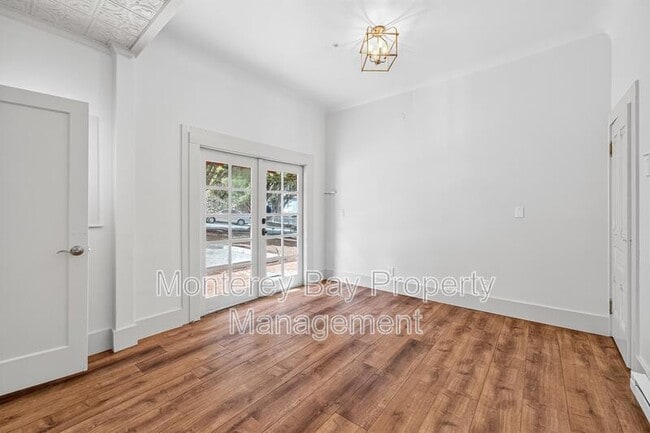 Building Photo - 225 Central Ave