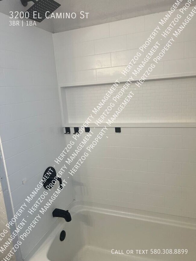 Building Photo - 3200 El Camino St