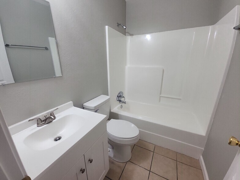 Building Photo - 43 Foxlea Dr