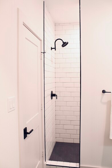 Building Photo - 12204 Hairston Cir