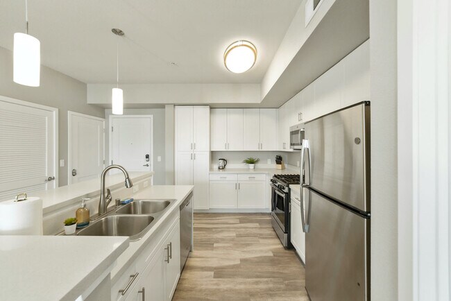 Building Photo - 375 Harbour Cove Dr