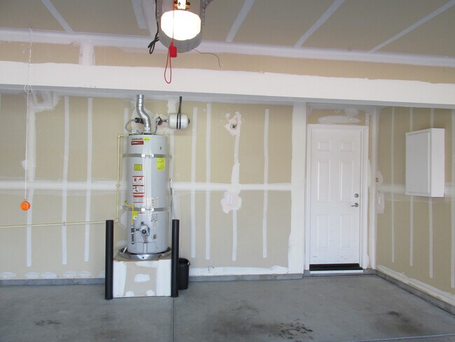 Building Photo - Updated Condo with Balcony in the Rivage at The Parkway