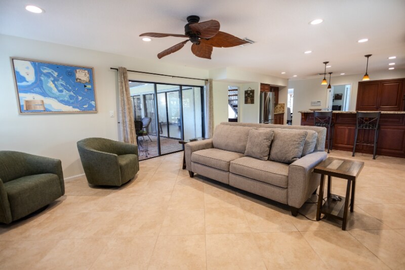 Building Photo - 12 Marlwood Ln