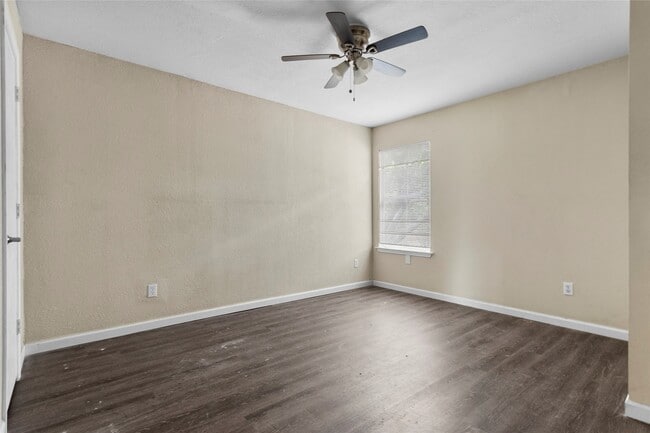 Building Photo - 6703 Ashland Forest Dr