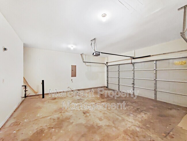 Building Photo - 9 Sunfield Ct