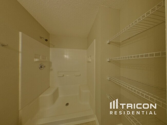 Building Photo - 308 Foxport Dr
