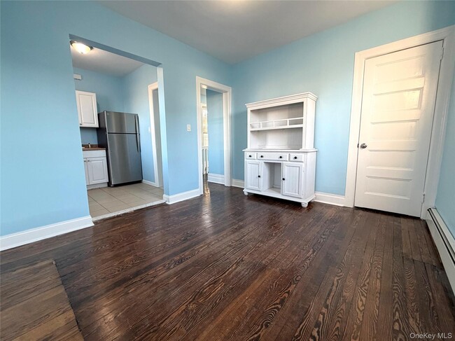 Building Photo - 1-81 Beach 90th St