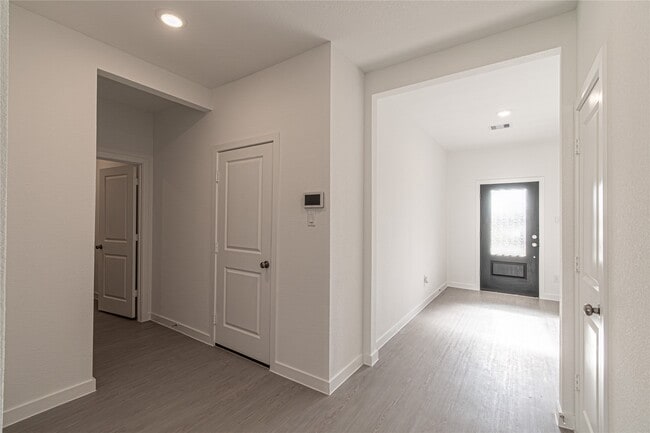 Building Photo - 3022 Palm Branch Dr
