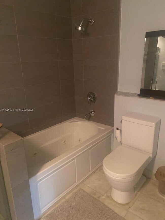 Building Photo - 6580 Indian Creek Dr