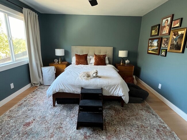 Building Photo - 4340 Snowberry Way