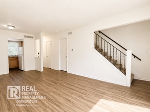 Building Photo - Spacious 2BR Townhome in Gull Lake Schools | Dog Friendly
