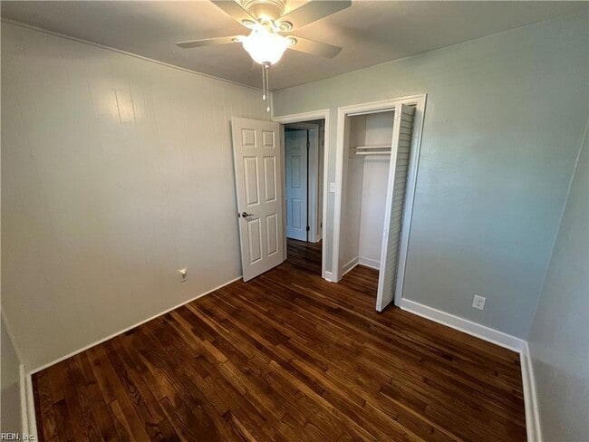 Building Photo - 1300 Pineview Ave