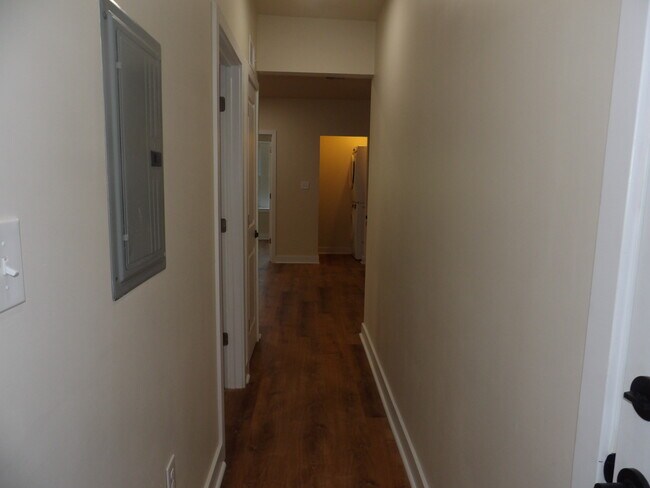 Building Photo - 4618 Walnut St