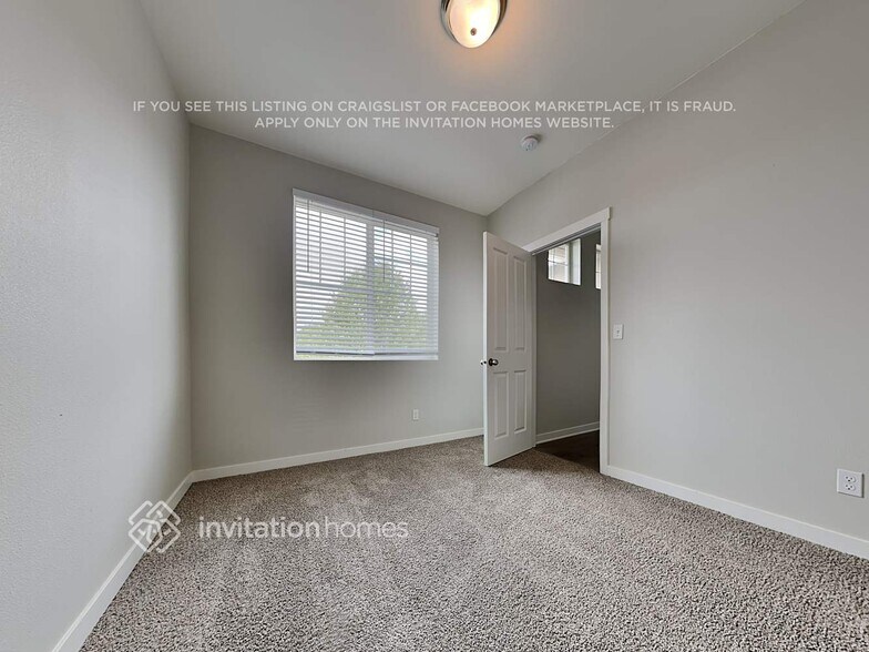 Building Photo - 5675 56th Loop SE