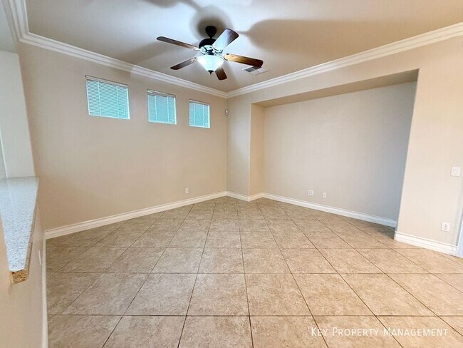 Building Photo - 10511 Broadhead-