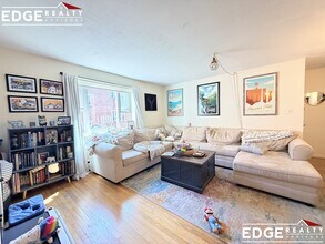 Building Photo - 49 Colborne Rd