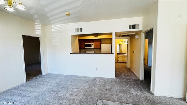Building Photo - 45 Maleena Mesa St