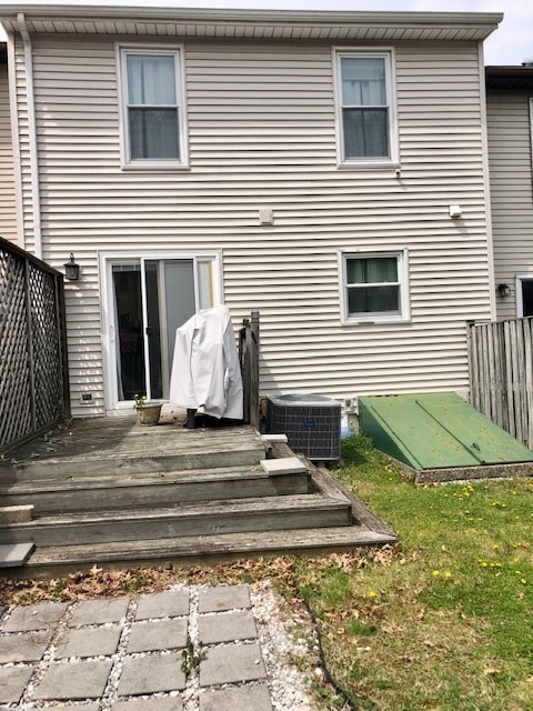 Building Photo - 15 Robin Ridge Ct