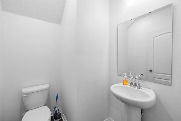 Building Photo - 14282 Coronado Dr