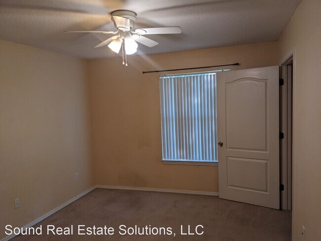 Building Photo - 2 br, 1.5 bath House - 1808 Shaylin Court