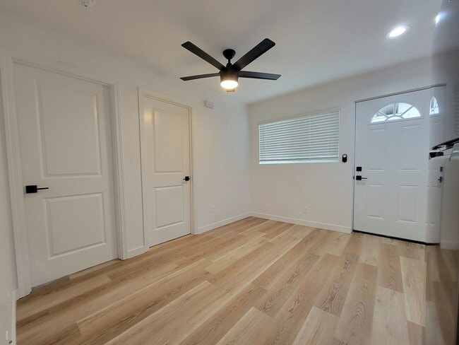 Building Photo - 6249-6253 Mary Lane Drive