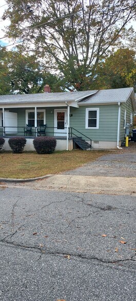 Building Photo - 448 4th Street Pl SW