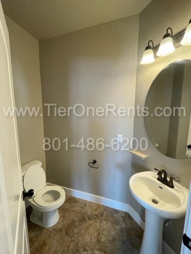 Building Photo - No deposit option for qualified renters