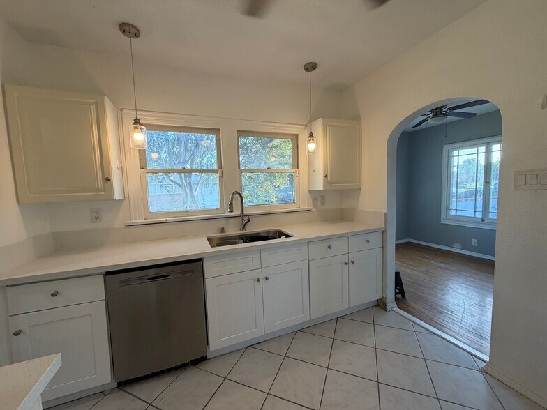 Kitchen - 6341 Palm Ave