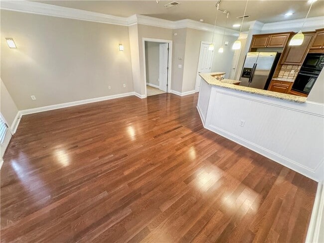 Building Photo - 2000 Sterling Ct