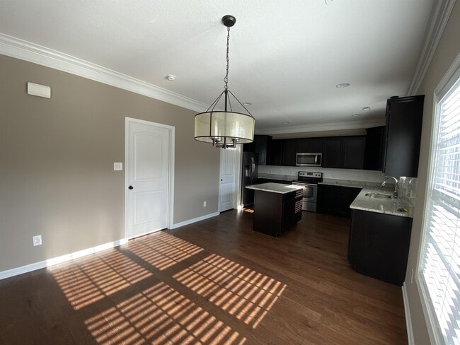 Building Photo - 2715 Honey Hill Rd