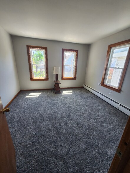 Building Photo - 127 N Washington St