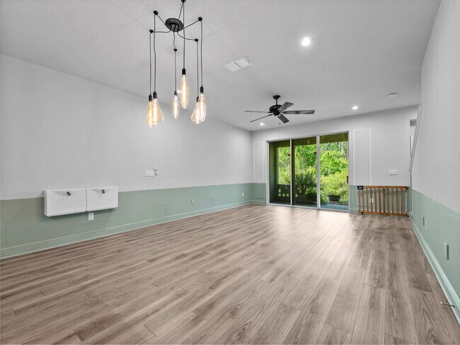 Building Photo - Stunning, 3-bedroom, 2.5-bath, townhome located in the highly desirable GATED resort community of...