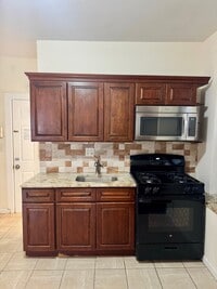 Building Photo - 250 Avenue B