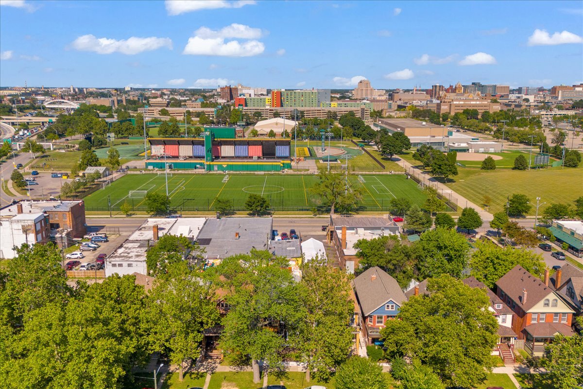 Building Photo - 5238 Commonwealth St