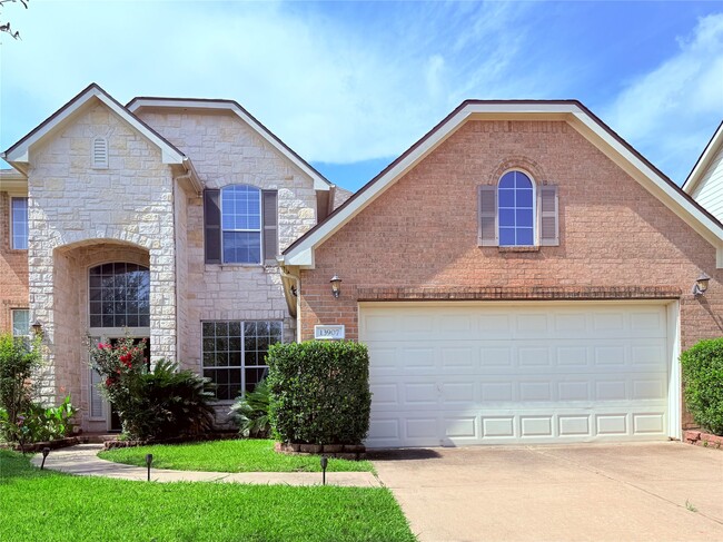 Primary Photo - 13907 Normandy Ct