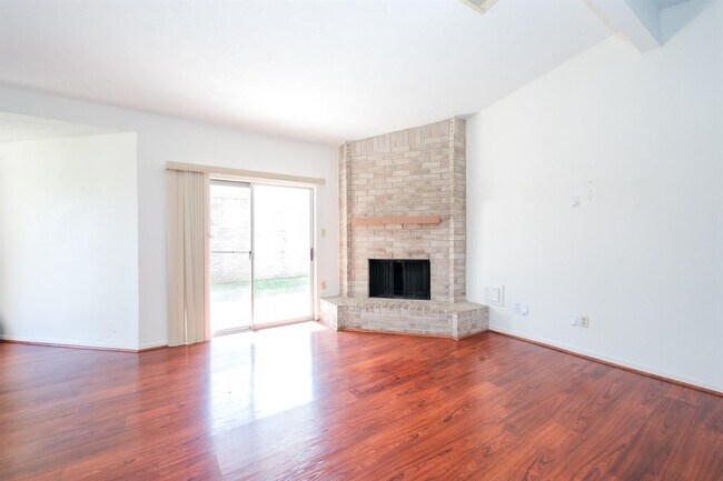 Building Photo - 4166 Amir St