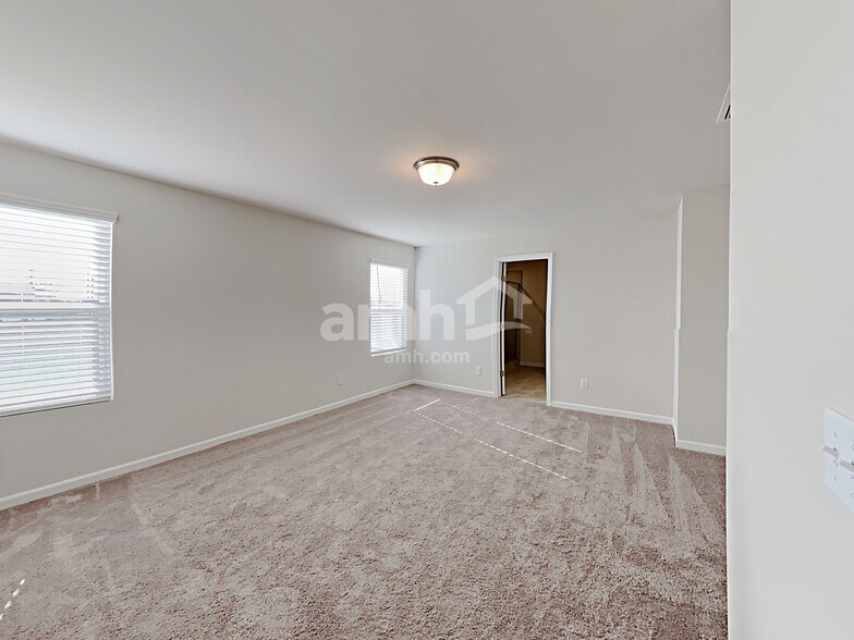 Building Photo - 4317 Fieldcrest Dr