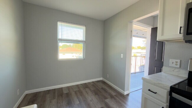 Building Photo - Titusville 2 Bedroom w/ Balcony