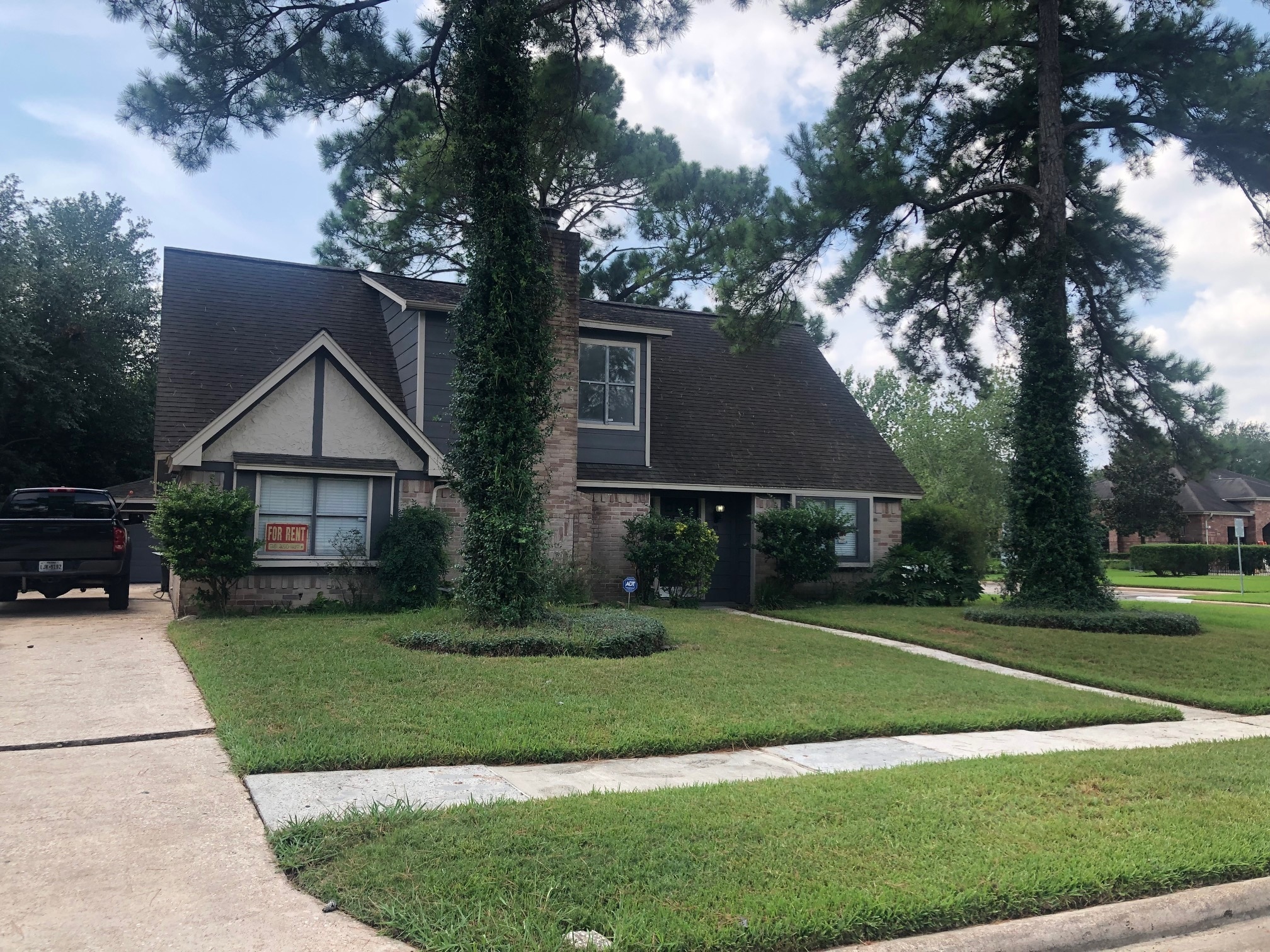 Front of House - 10019 Golden Sunshine Dr