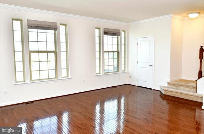 Building Photo - 5904 Leben Dr