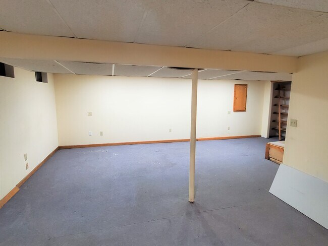 Building Photo - 6423 Plankton Dr