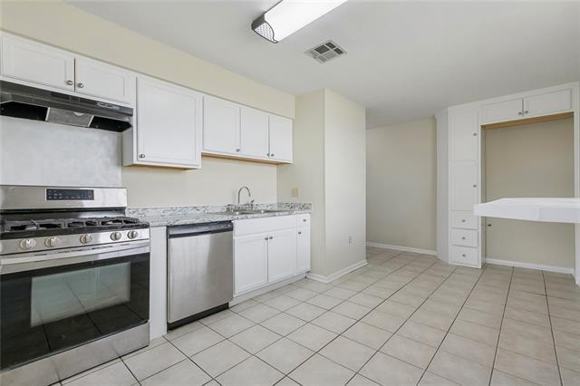 Building Photo - 141 N Betty Ln