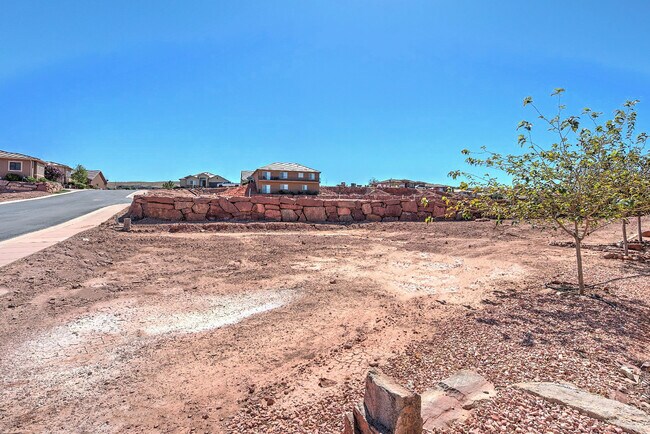 Building Photo - Spacious 3 Bedroom Corner Lot Home Near So...
