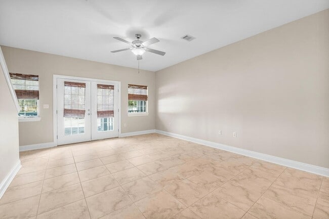 Building Photo - 254 S County Hwy 393