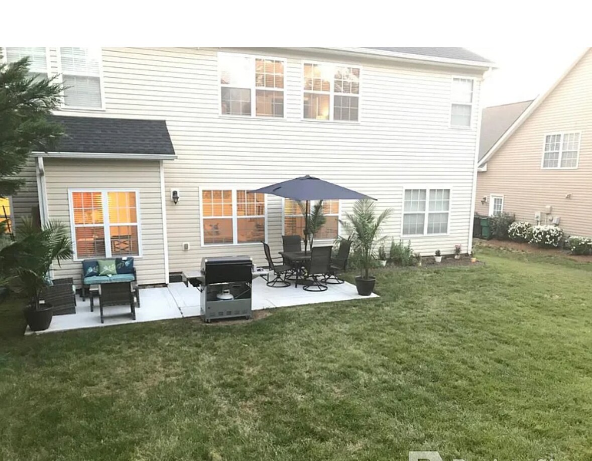 Building Photo - 6518 Ballybay Dr