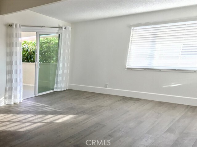 Building Photo - 374 Palos Verdes Blvd