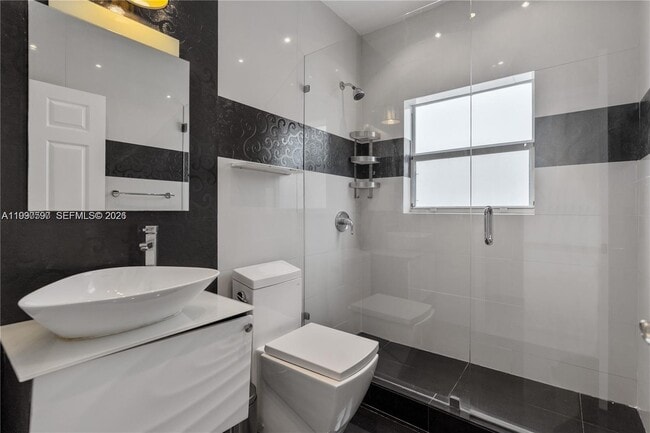 Building Photo - 7333 NW 108th Ct