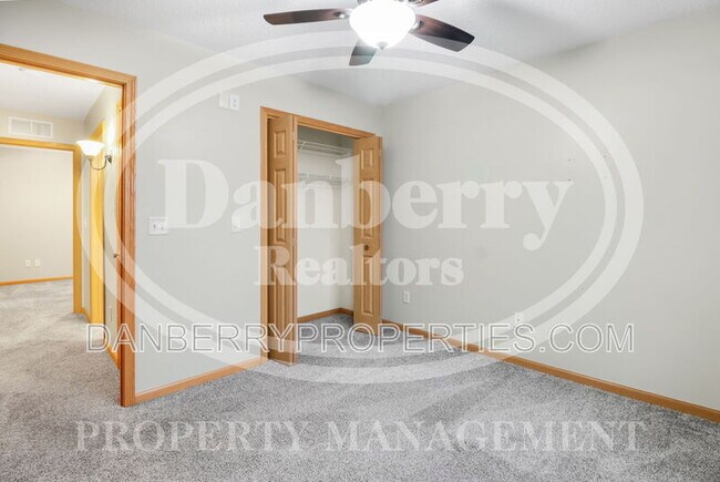 Building Photo - 1564 Plum Creek Dr