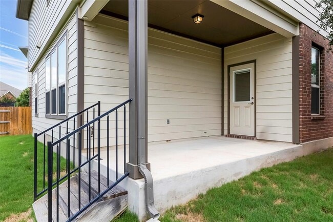Building Photo - 14400 McCoy Lp